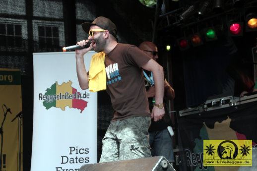Grooving Smokers Showcase with D-Flame, Ganjaman and Goldi 20. Reggae Jam Festival - Bersenbrueck 03. August 2014 (12).JPG